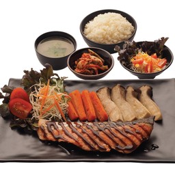 ชุดปลาแซลมอนนอร์เวย์ย่าง