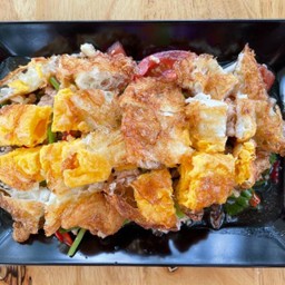 ยำไข่ดาว หมูสับ