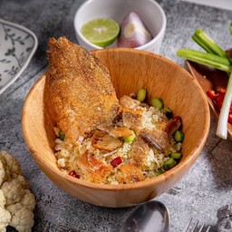ข้าวดอกกะหล่ำผัดปลาสลิด