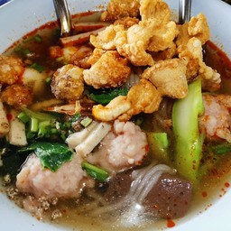 ก๋วยจั๊บหมูเด้งต้มยำ