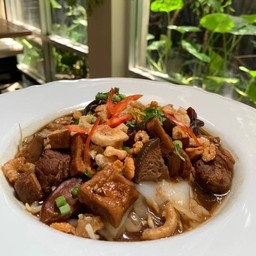 ก๋วยเตี๋ยวหลอดทรงเครื่อง