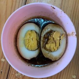 ไข่ต้มขาหมู