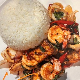 ข้าวกะเพราทะเล