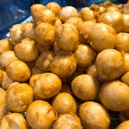 ลูกชิ้นไก่ทรงเครื่อง