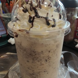 นมสดปั่นโอริโอ้วิปคาราเมล