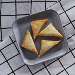 ปอเปี๊ยะกล้วย