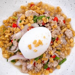 ยำหมูสับกากหมูไข่ลาวา