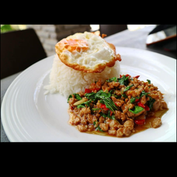 ข้าวราดเพราหมู ไข่ดาว