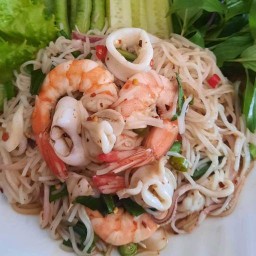 ครัวโหระพา-ยำขนมจีน