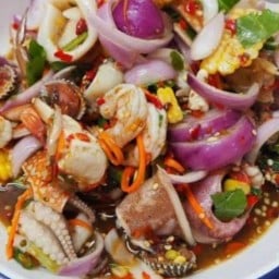 ยำโคตรแซ่บ เจ้หงส์