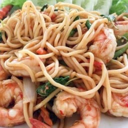สปาเก็ตตี้ผัดฉ่า (กุ้ง)