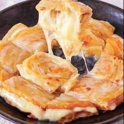 โรตี กลมนุ่ม ไส้ฝอยทอง ชีส