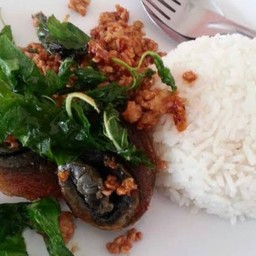 ข้าวน้ำพริกกะปิและข้าวปลาแกะ