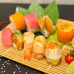 ซูชิรวมชุดพรีเมี่ยม 10 ชิ้น Nigiri Sushi Premium Set 10 pcs.