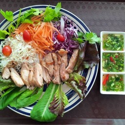 ยำสเต็กไก่