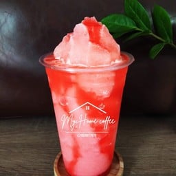 น้ำสตรอเบอร์รี่ปั่น (Strawberry smoothie)