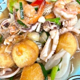 เต้าหู้ผัดทรงเครื่องทะเล (กับข้าว)