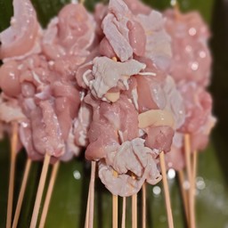 เนื้อไก่ติดมัน