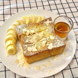 Banana toast with maple syrup