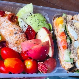 แซนวิช+ผลไม้