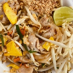 ผัดไทหมูชิ้น