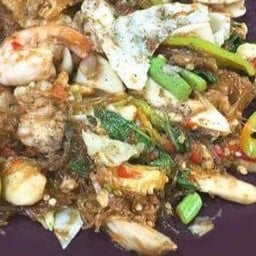 ผัดขี้เมาใส่เส้น