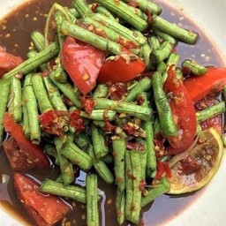 ตำถั่วฝักยาว