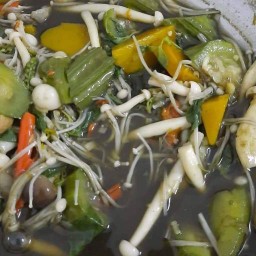 ตุ๊กตาพาเเซ่บลาบหมูแกงเห็ดแกงอ่อมส้มตำ