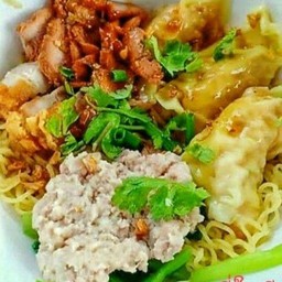 A4 บะหมี่ใจดี