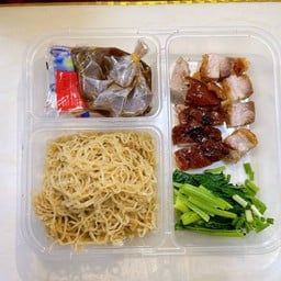 บะหมี่หมูแดง หมูกรอบ