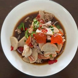 ยำ ยำ ร้อยคิว