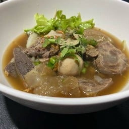 บ้านนาปทุม ก๋วยเตี๋ยวเนื้อตุ๋น หมูตุ๋น