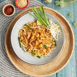 ผัดไทยกากหมู สูตรท่ายาง