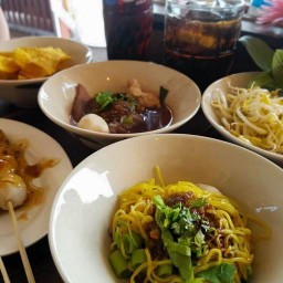 เตี๋ยวเรือต่อชาม สาขาต้นตำรับ