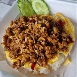 ข้าวไข่นุ่มหมูสับคั่วพริกเกลือ
