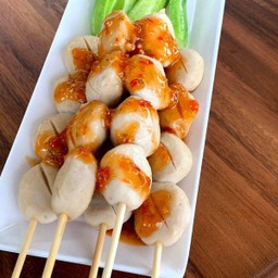 ลูกชิ้นหมูปิ้ง ชุดละ 3 ไม้ (Pork Ball 3 Sticks)