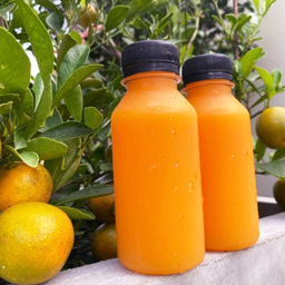 น้ำส้มคั้นสดมีเนื้อส้มเเท้100%