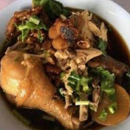 ก๋วยเตี๋ยวเนื้อทอง