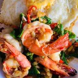 ข้าวกะเพรากุ้ง ไข่ดาว