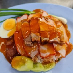 ข้าวหมูแดงหมูกรอบ