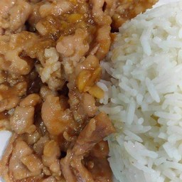 ข้าวไก่กระเทียมพริกไทย