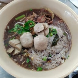 ก๋วยเตี๋ยวแชมป์ หน้ารพ.ท่าศาลา