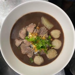 ก๋วยเตี๋ยว เนื้อ พิเศษ