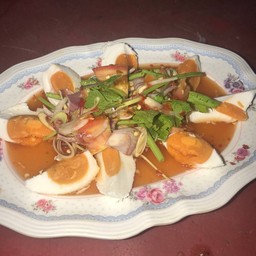 ยำไข่เค็ม