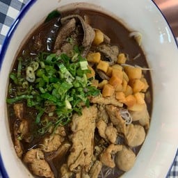 ร้านเพลินพุง ก๋วยเตี๋ยวเรือ อยุธยา