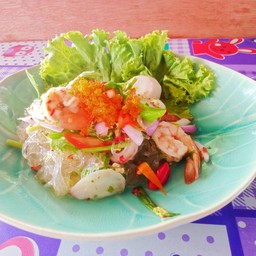 ซูชิ 3อ. แอนด์ยำแซ่บ