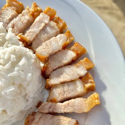 หมูกรอบ BY เรา