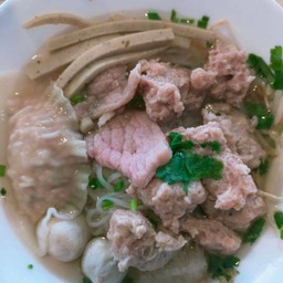 ก๋วยเตี๋ยวหมู