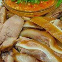 หัวหมูพะโล้
