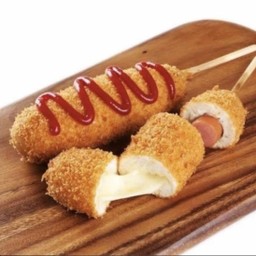 No.062 คอร์นด็อกไส้กรอกชีส